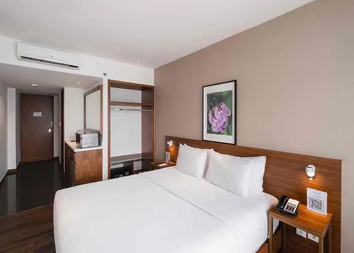 Deluxe Queen Room